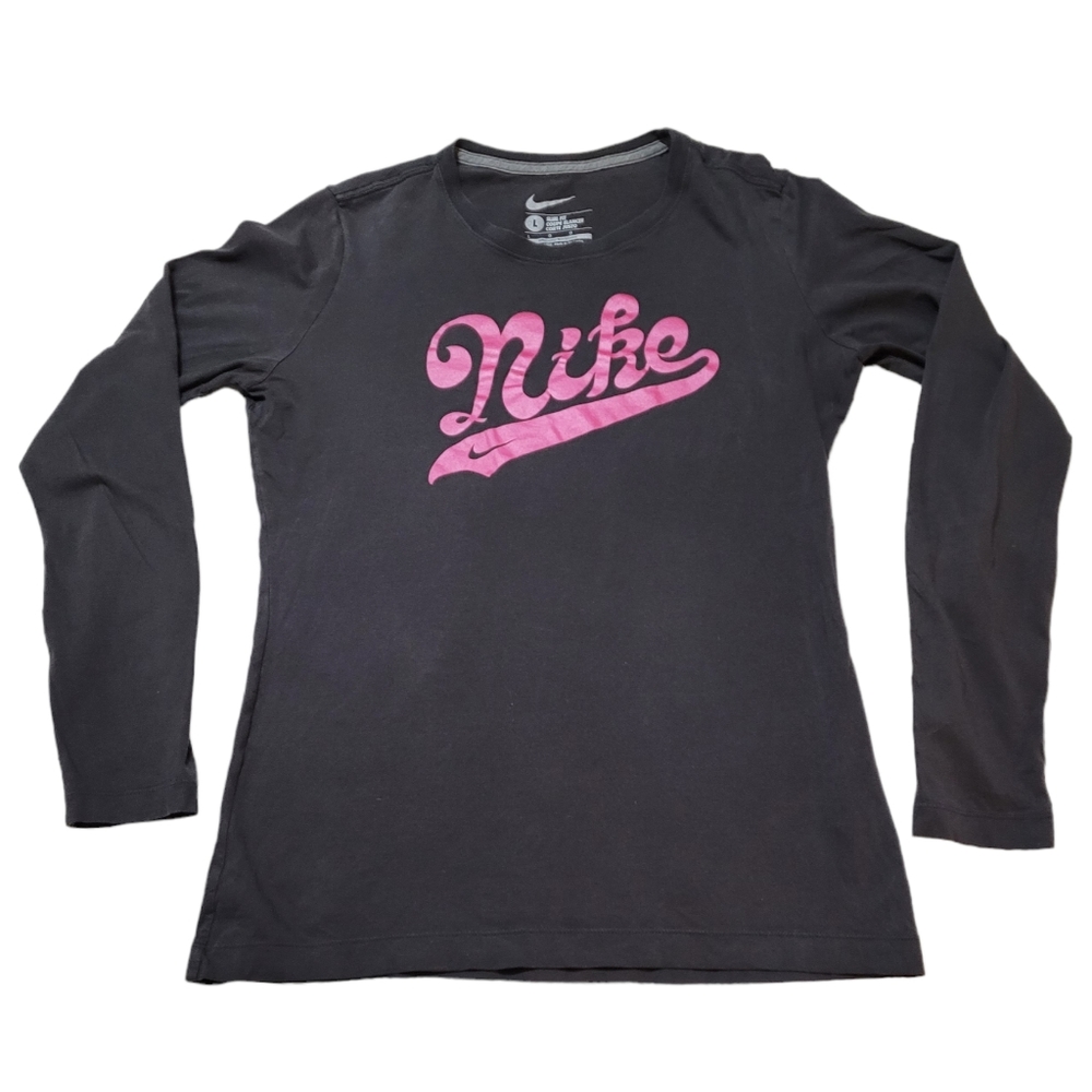 ✨️CLEARANCE✨️ Large gray Nike long sleeve shirt with pink logo